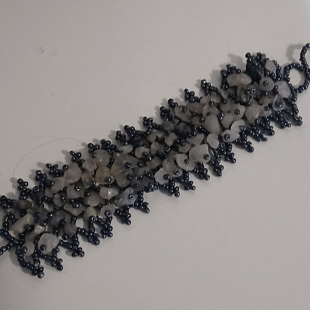 Gorgeous Beaded Stretch Bracelet - S - Picture 2 of 6